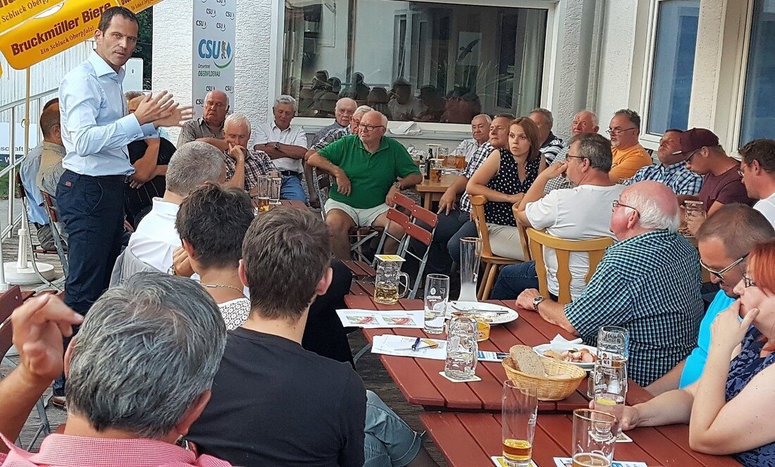 Oberwildenau. Die CSU Oberwildenau bleibt ihrem Weg treu. Nach den erfolgreichen Biergarten-Gesprächen in den vergangenen Jahren verlagerte Vorsitzender Roland Rauch dieses Mal die Wahlkampf-Veranstaltung von Bundestagsabgeordneten Albert Rupprecht auf die [&hellip;]