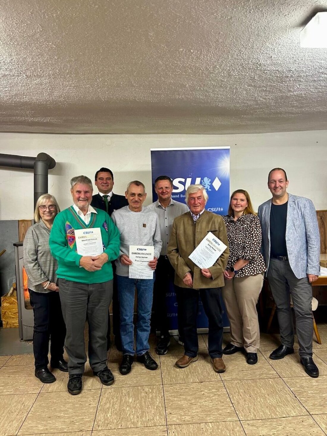 Burglengenfeld. Beim alljährlichen Wildessen des CSU-Ortsverbands im Gasthaus Steinbauer in Pottenstetten wurden langjährige Mitglieder geehrt. Bürgermeisterkandidat Michael Schaller und Landrat Thomas Ebeling würdigten die Treue.