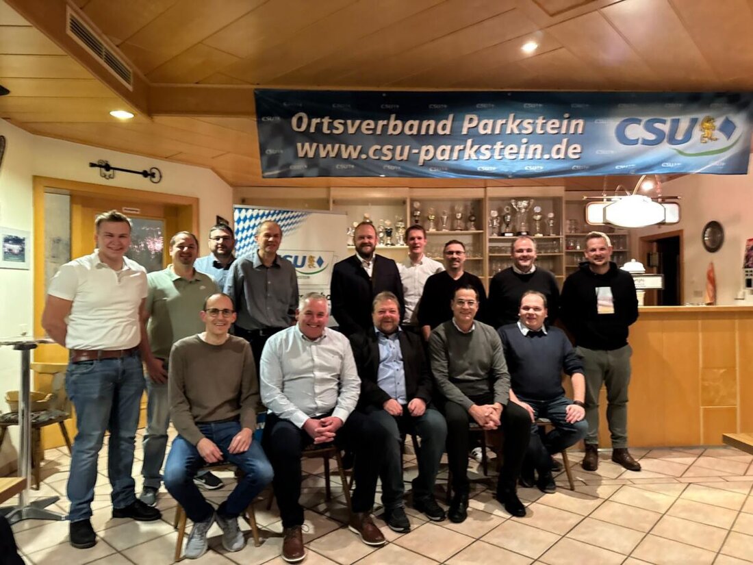 Parkstein. Die CSU hat Wolfgang Schraml am Freitag, dem 28. November, als Bürgermeisterkandidat nominiert. Er setzt auf Handeln statt Jammern; Landrat Andreas Meier lobt Transparenz und Nähe zu den Bürgern.