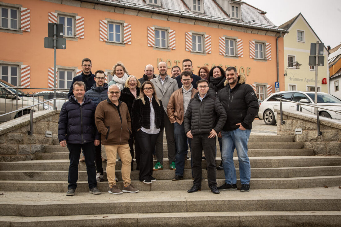 Floß. Die CSU Floß hat am 16. November 2025 im Gut Plankenhammer Sebastian Kitta zum Bürgermeisterkandidaten gekürt und ihre Gemeinderatsliste für die Kommunalwahl 2026 aufgestellt. Ein Signal von Aufbruch und Bürgernähe.