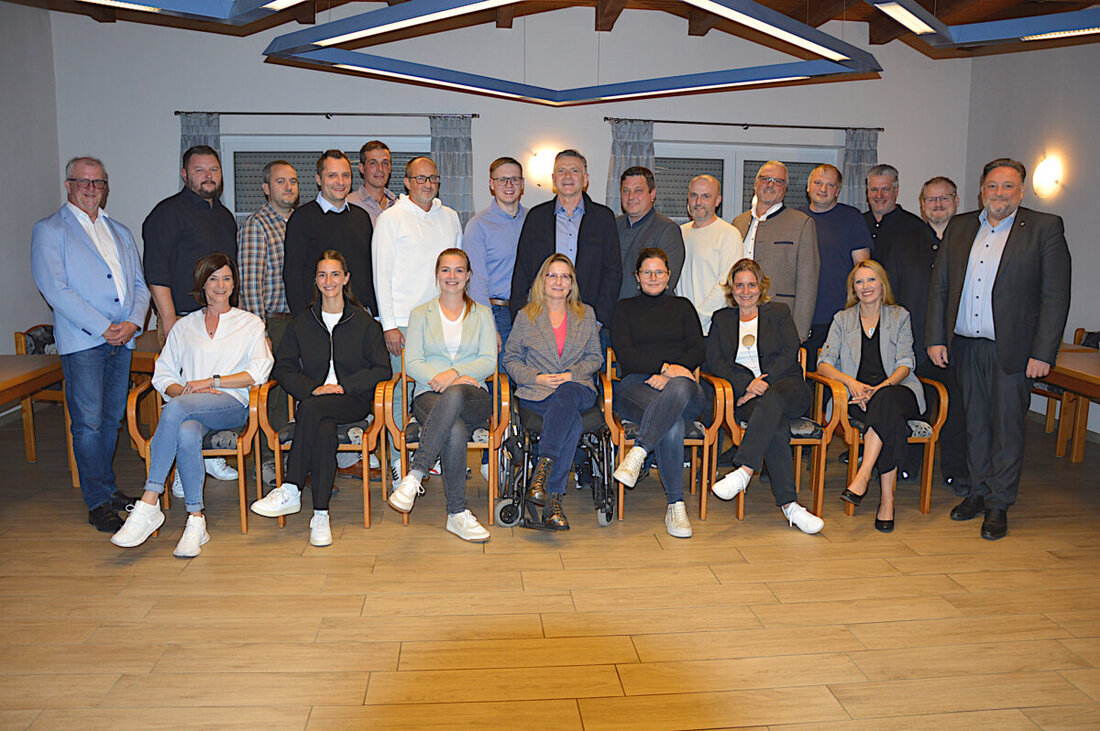 Teublitz. Die CSU stellt eine 20-köpfige Liste um Kandidaten Thomas Beer vor und strebt 2026 Bürgermeisteramt und Mehrheit an. Schwerpunkte sind Wirtschaft, Soziales, Infrastruktur und Nachhaltigkeit.