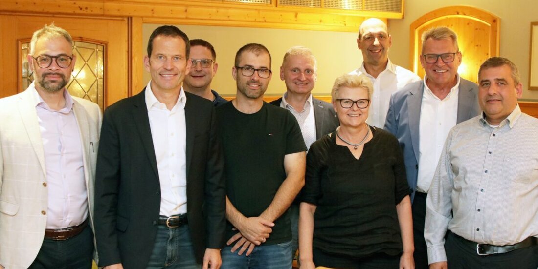 Windischeschenbach. Beim Wirtschaftsgespräch der Mittelstands-Union präsentierten Mitglieder ihre Anliegen an CSU-MdB Albert Rupprecht, der Zuversicht für das Wahljahr 2025 ausstrahlte. 