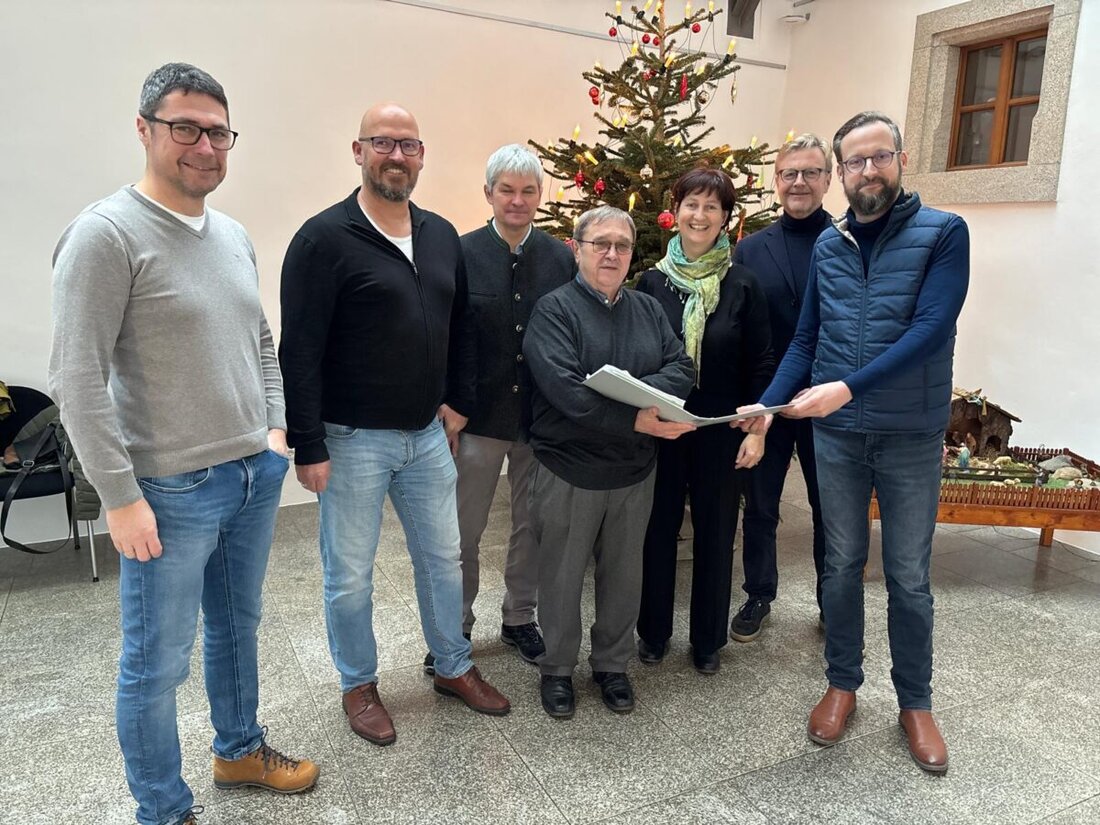 Neustadt/WN. Die CSU Neustadt/WN hat einen entscheidenden formalen Schritt auf dem Weg zur kommenden Kommunalwahl vollzogen. Bereits am 22. Dezember wurde der offizielle Wahlvorschlag der Partei im Rathaus eingereicht.