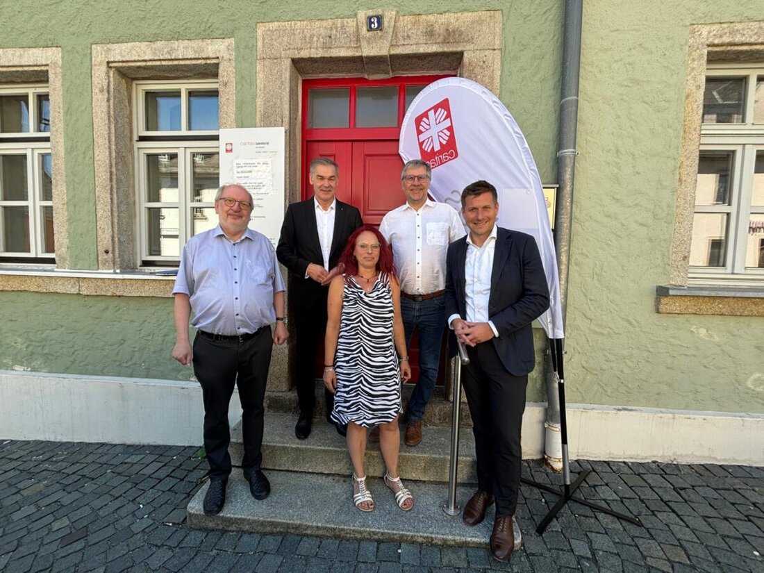 Wunsiedel. Die Caritas Tirschenreuth-Wunsiedel präsentierte ihre Außenstelle und deren soziale Dienste wie Flüchtlingsberatung. Seit Mai 2024 wurden über 600 Personen beraten.