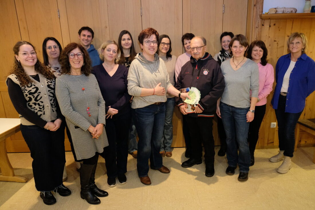 Oberbibrach. Der Frauenchor Laudate hat nach einem Benefizkonzert in der Johanneskirche 1.200 Euro an die Kinderkrebshilfe Oberpfalz Nord gespendet. Die Gabe soll betroffenen Kindern und Familien Kraft und Hoffnung geben.