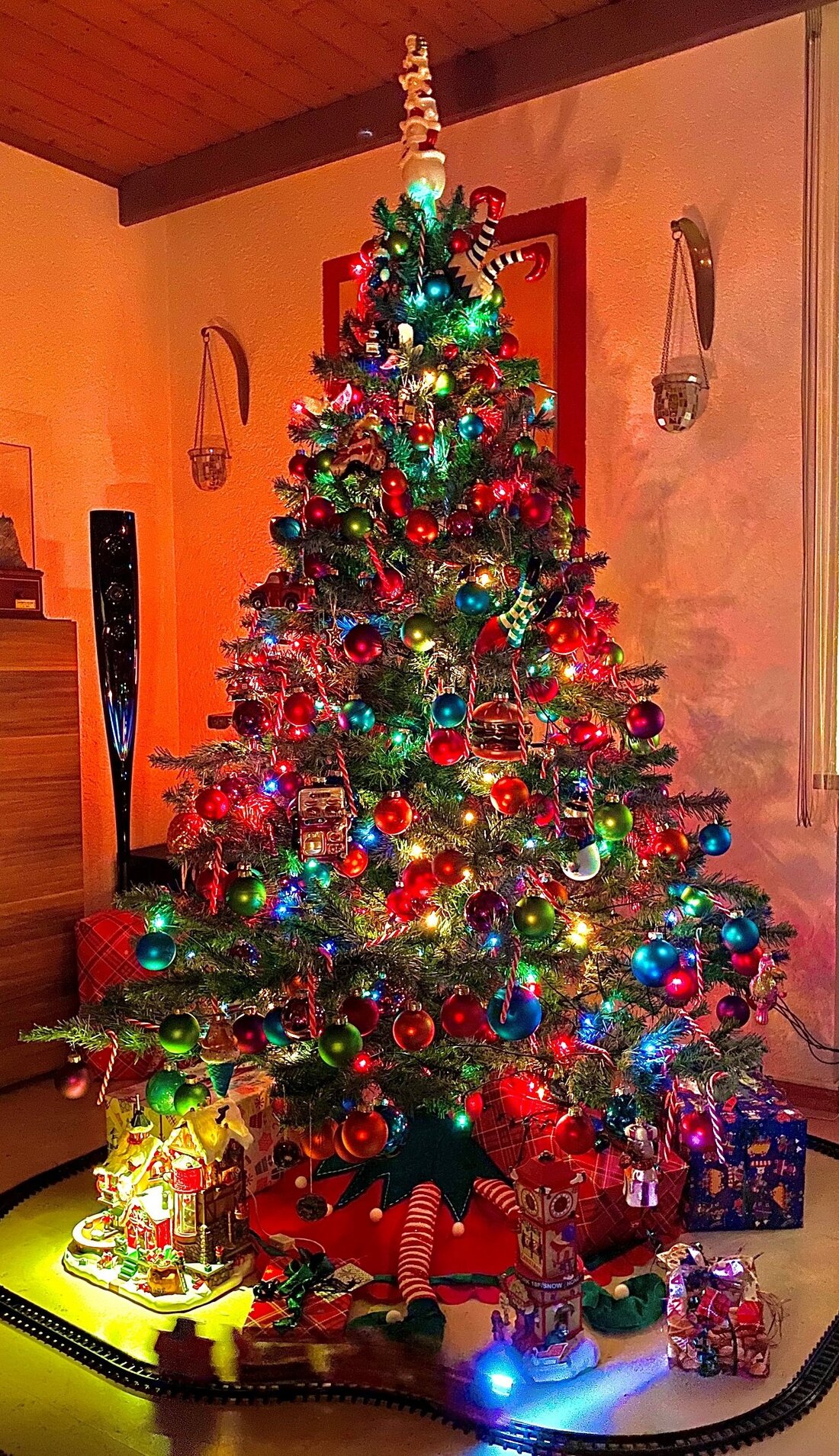 Parkstein. Welcher Christbaum ist der schönste und holt sich den Titel beim OberpfalzECHO -Christbaumloben 2019? So lautete die Frage zum Jahresabschluss 2019. Zwei Wochen lief die Abstimmung, jetzt steht das [&hellip;]