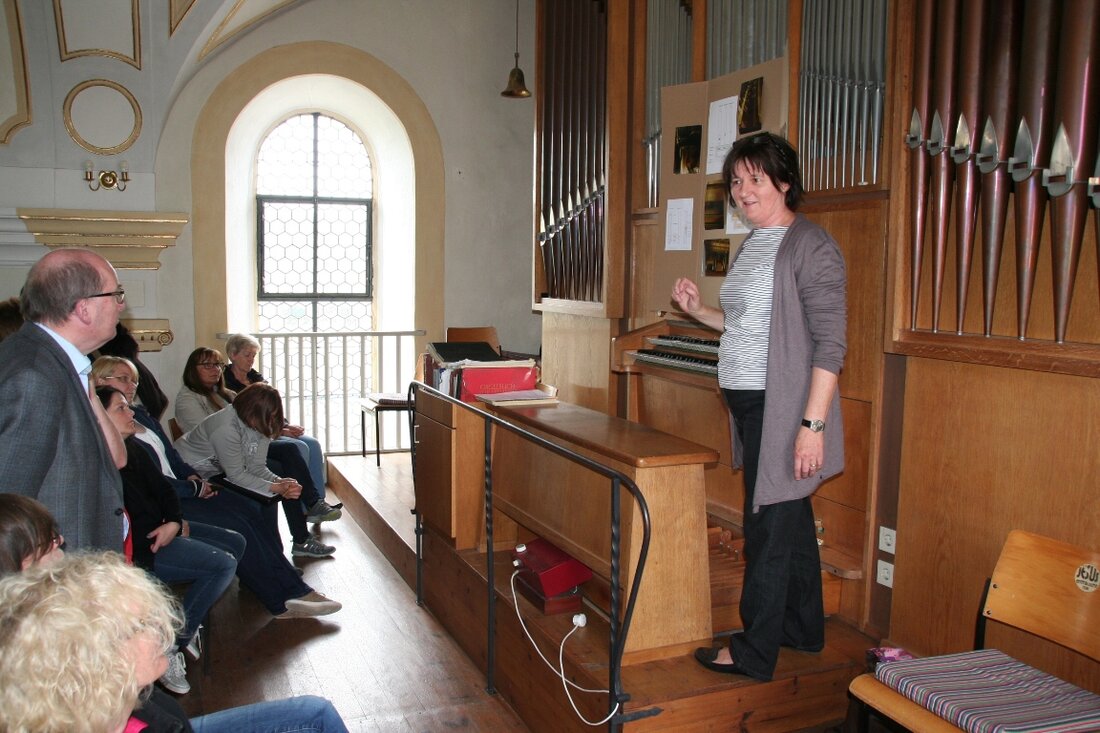 Krummennaab. Zu einem Workshop für Kirchenführer hatten die Erwachsenenbildungswerke der evangelischen und katholischen Dekanate Weiden, Amberg-Sulzbach und Umgebung in die St. Leonhard Kirche in Krummennaaab und St. Ägidien in Thumsenreuth eingeladen. [&hellip;]