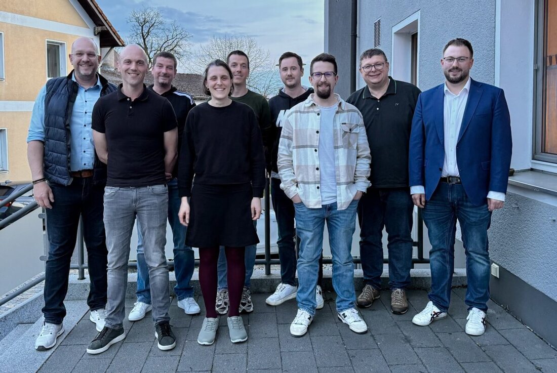 Kaltenbrunn. Christoph Liedl führt nun den Förderverein des Kindergartens St. Martin. Bei der Hauptversammlung am Freitag, 17. April, im Posthorn gab es ein fast komplett neues Team. Bürgermeister Julian Kraus lobte es.