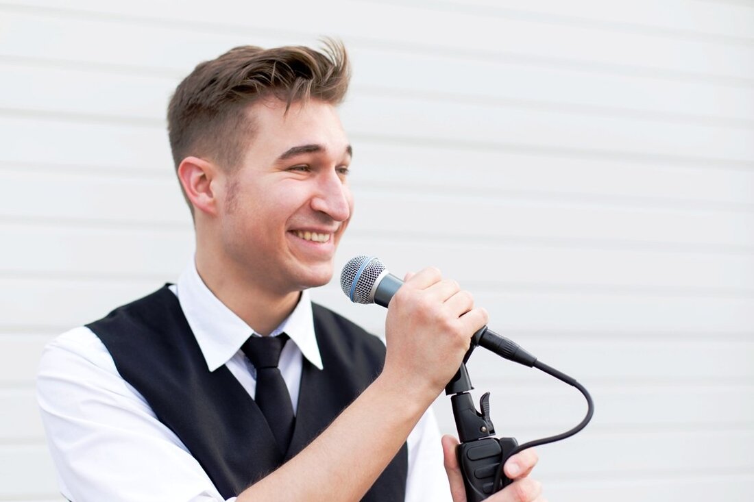 [Advertorial] Elbart. Wer einmal seine Stimme hört, ist sofort verzaubert – uns ging es auf jeden Fall so. Wer den Ausnahme-Künstler live sehen will, hat Glück: Am 22. September ist [&hellip;]