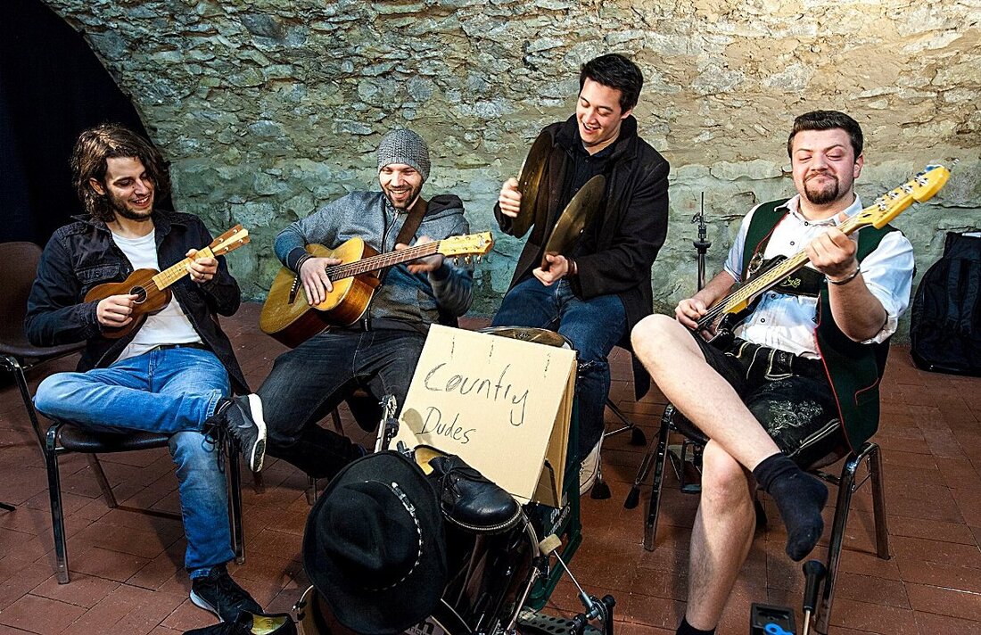 Rothenstadt. Das ist sicherlich eine ganz besondere Mischung, die sich die Fans guter Livemusik nicht entgehen lassen sollten. Denn am Donnerstag ab 20.30 Uhr stehen die „Country Dudes“ aus der Nähe [&hellip;]