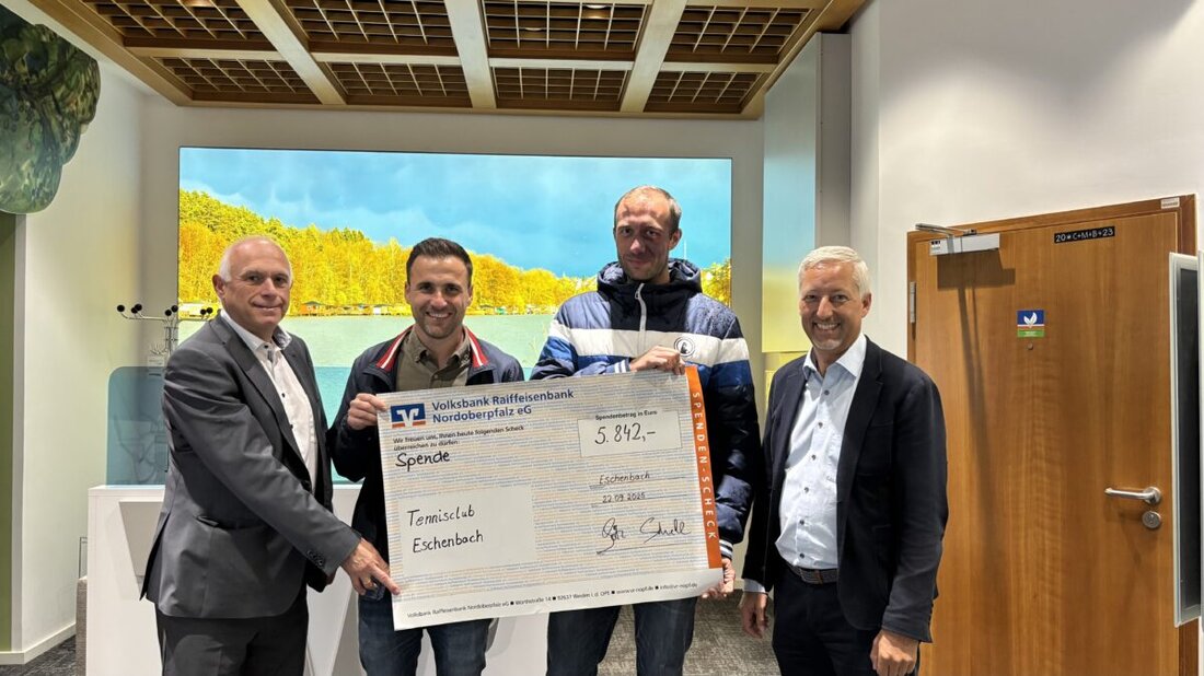 Eschenbach. Ein Crowdfunding des TC Eschenbach brachte 5842 Euro für die Zaunsanierung, davon 2500 Euro von der VR-Bank, die Umsetzung erfolgt weitgehend ehrenamtlich.