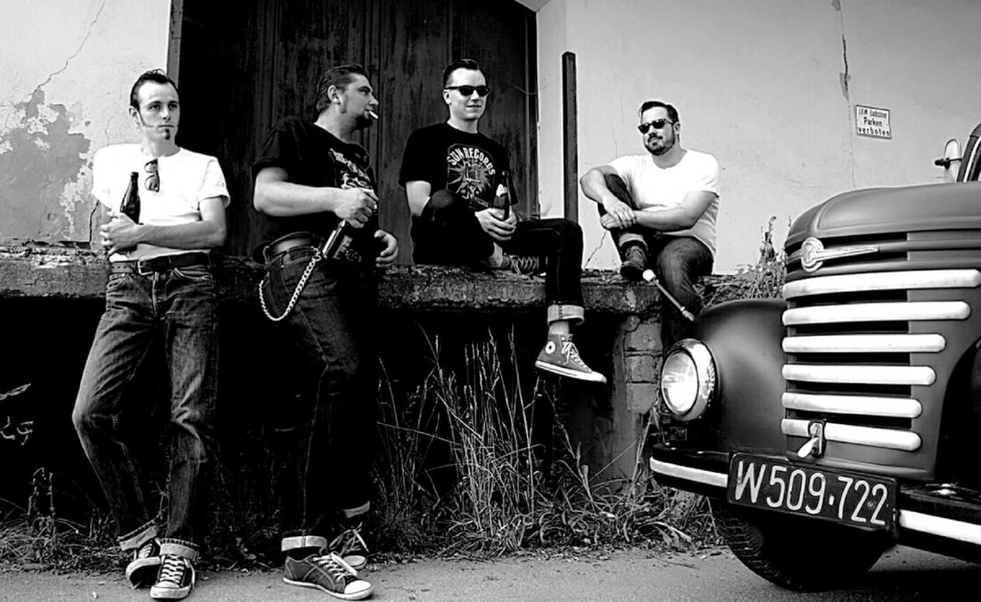 Luhe. Sie sind jung und haben aber den „Rockabilly” im Blut: die „Cruel Cats“. Am Samstag geben sie ihr Debüt auf der Bühne des 349er in Luhe.  Die vier Jungs [&hellip;]