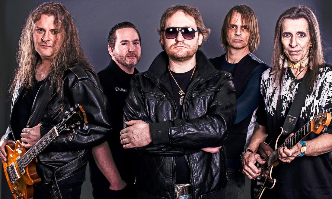 Rothenstadt. Am Samstag ist es wieder soweit. Die Hardrock-Band „Cruizzen“ ist ab 21.00 Uhr auf der Bühne des Rockmusikclubs “Salute” zu sehen.  Von Stephan Landgraf Das Konzert der Hardrock-Band “Cruizzen” am [&hellip;]