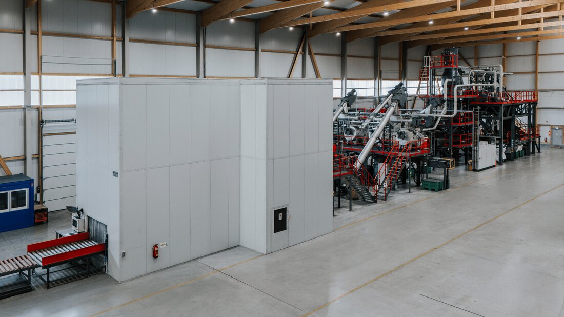 Wernberg-Köblitz. Das Aachener Batterierecycler cylib übernimmt eine Anlage zur mechanischen Aufbereitung ausgedienter Elektroauto-Batterien mit bis zu 10.000 Tonnen Kapazität und plant den Neustart im vierten Quartal 2026.