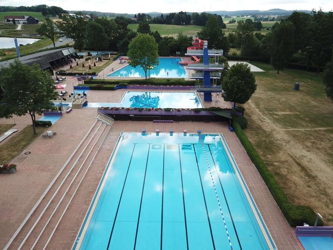 Tirschenreuth. Der Tirschenreuther Stadtrat hat in seiner gestrigen Sitzung mit Mehrheit beschlossen, das Freibad in der diesjährigen Saison für die Öffentlichkeit nicht mehr zu öffnen. „Die Sicherheit kann nicht gewährleistet [&hellip;]