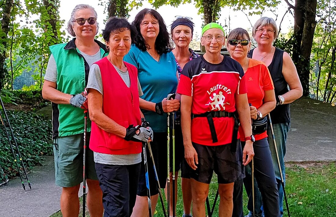 Weiden. Der DJK-Herbstlauf führte Lauf- und Nordic-Walking-Gruppen rund um den Rödlaser Turm über 5 bis 17 km zur Rödlaser Berghütte. Am 3. Oktober folgt der Zoigllauf.