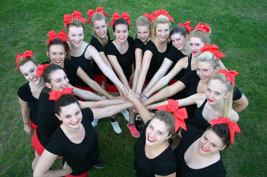 Weiden. Anfeuern, einheizen, gute Laune verbreiten und dabei ein strahlendes Lächeln im Gesicht – das sind die DJK Cheerleader Weiden bekannt unter dem Namen „Rampage“. Von Anja Reber Das Cheerleader [&hellip;]