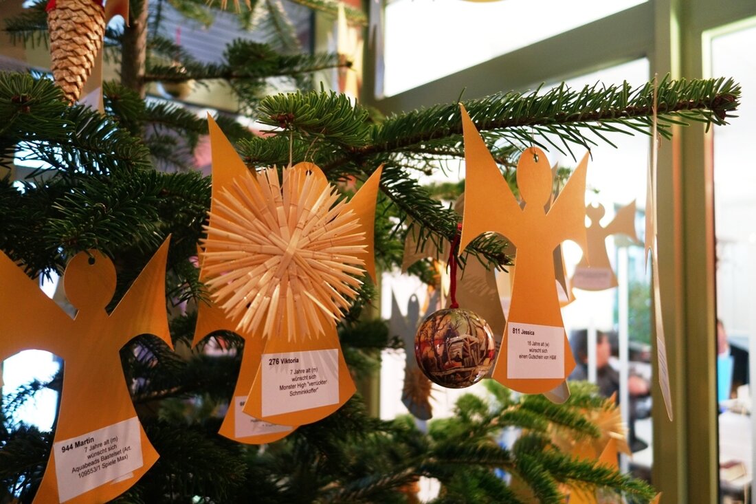 Weiden. “Ein Baum für Weiden” erfüllt auch in diesem Jahr wieder die Wünsche von Kindern in sozial schwachen Familien. Geschenke sollten bis 18. Dezember abgegeben werden.  Auch dieses Jahr findet  [&hellip;]