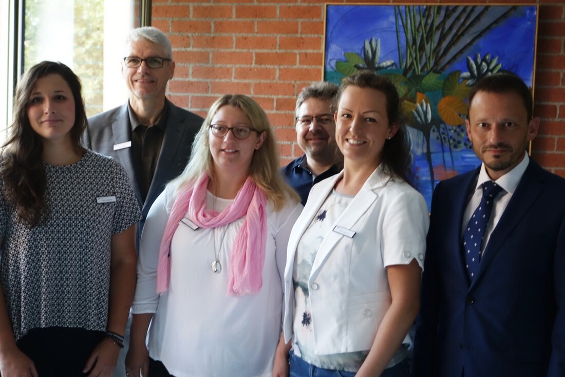 Weiden. September ist traditionell der Monat in dem viele junge Menschen ihren Weg ins Berufsleben beginnen. Auch die Verwaltung der Stadt Weiden hat dieses Jahr drei Auszubildende beziehungsweise Beamtenanwärterinnen eingestellt. Für [&hellip;]