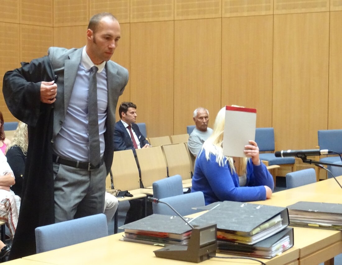 Weiden. Das neue Urteil im Fall Steffi D. ist gefallen. Die 22-Jährige bekam vier Jahre drei Monate. In der ersten Instanz wurde die junge Mutter zu sechs Jahren und sechs [&hellip;]