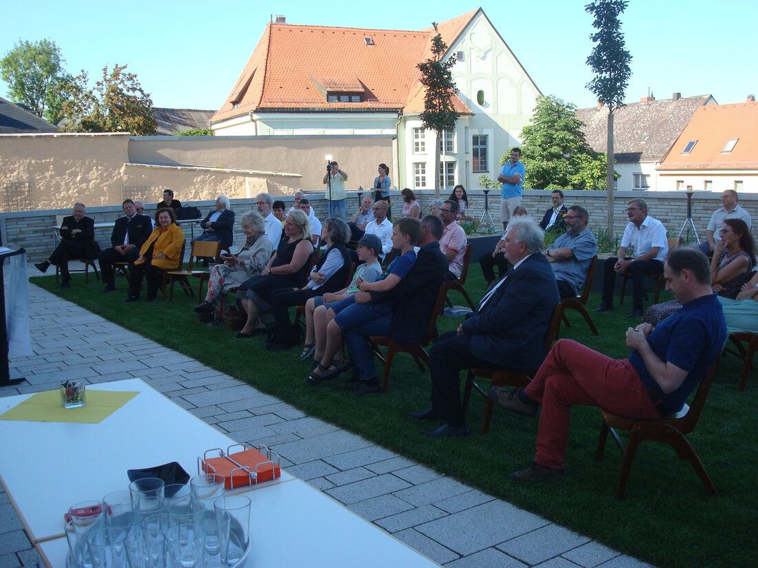 Tirschenreuth. Der im Landkreis Tirschenreuth bekannte Radierer und Kupferstecher Herbert Molwitz lebte viele Jahre in Mitterteich bis er 1958 sein Haus baute, dem er den Namen „und dennoch“ gab. Bis [&hellip;]