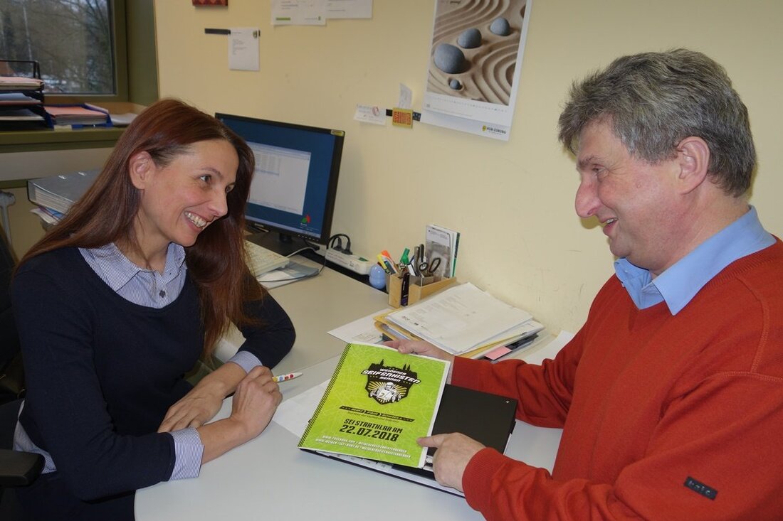 Weiden. Workshops, Schulungen und viele verschiedene Projekte finden unter dem Motto “Demokratie leben” statt. Nun plante der Begleitauschuss die Vergabe der finanziellen Mittel an die zahlreichen Vereine und Organisationen.  Der [&hellip;]