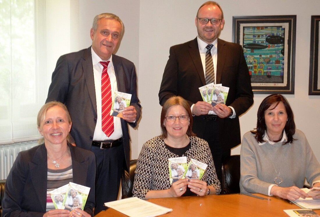 Weiden. Die erste Pflegebroschüre war so begehrt, dass der Landkreis Neustadt und die Stadt Weiden jetzt eine Neuauflage auf den markt bringen. Darin ist alles zusammengetragen, was man über Pflege [&hellip;]