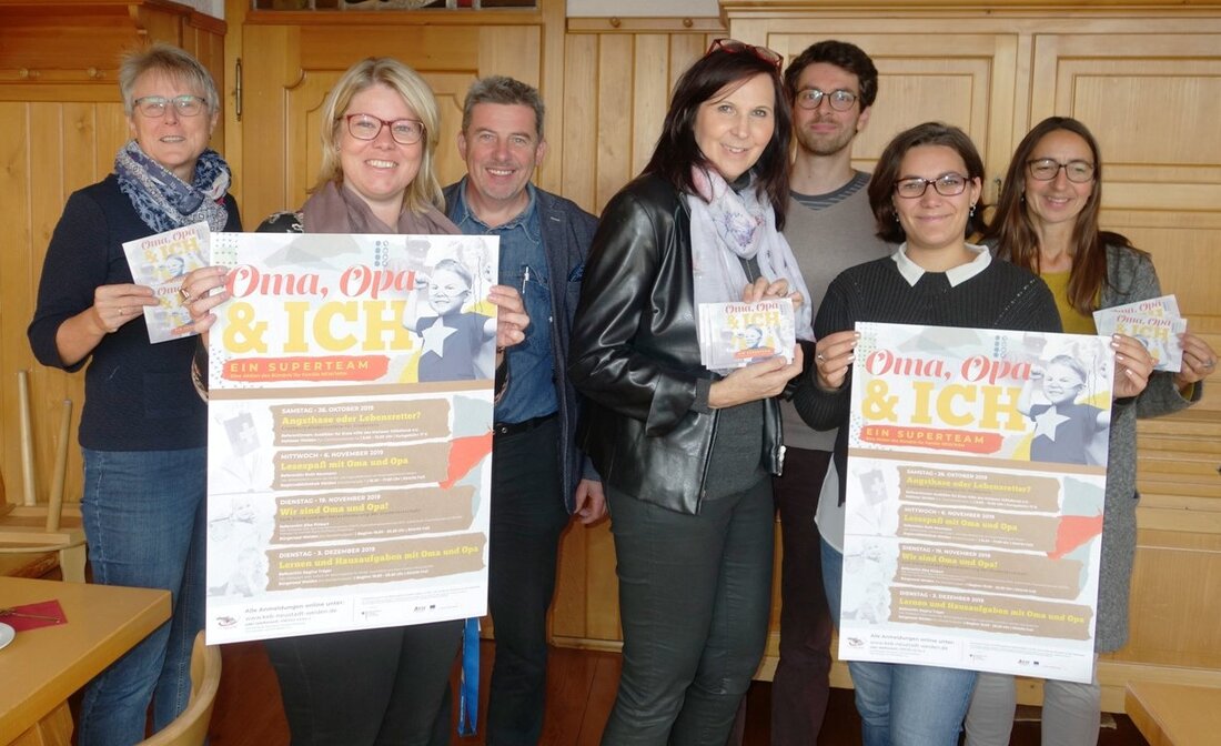 Weiden. Der Arbeitskreis „Erziehungsverantwortung wahrnehmen“ des lokalen Bündnisses für Familie Neustadt-Weiden stellte kürzlich die Aktion „Oma, Opa und ich /ein Superteam“ vor. Mit vier Veranstaltungen im Herbst 2019 möchte der Arbeitskreis [&hellip;]