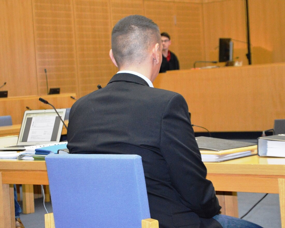 Weiden. In wenigen Stunden fällt das Urteil im Fall des wegen Kindstötung Angeklagten Oliver H. Er soll den neunjährigen Maximilian so heftig geschlagen haben, dass der Junge an seinen Verletzungen starb. [&hellip;]