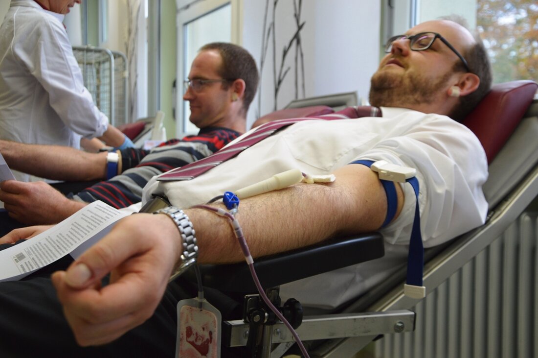 Neustadt/WN. “Wenn ich mit meiner Person für mehr Aufmerksamkeit für das Thema sorgen kann, dann mach ich das gerne”, erklärt Landrat Andreas Meier, während er mit ausgestrecktem Arm auf der [&hellip;]