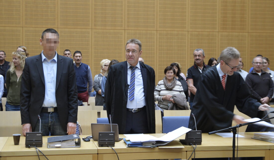 Weiden. Nach neun langen Verhandlungstagen fiel heute das Urteil im Prozess gegen Oliver H. (34). Er soll den neunjährigen Nachbarsjungen Maximilian über Monate hinweg gequält und schließlich im August 2014 [&hellip;]