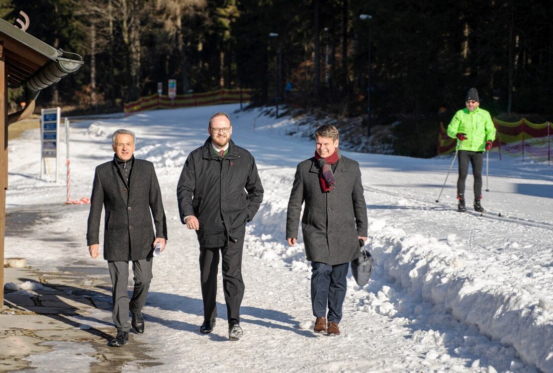 Bärnau. Die Spitzenkandidaten der CSU für die Stadt Weiden, Dr. Benjamin Zeitler, den Landkreis Neustadt, Andreas Meier, sowie den Landkreis Tirschenreuth, Roland Grillmeier, stellen beim „Gipfeltreffen“ auf der Silberhütte den [&hellip;]