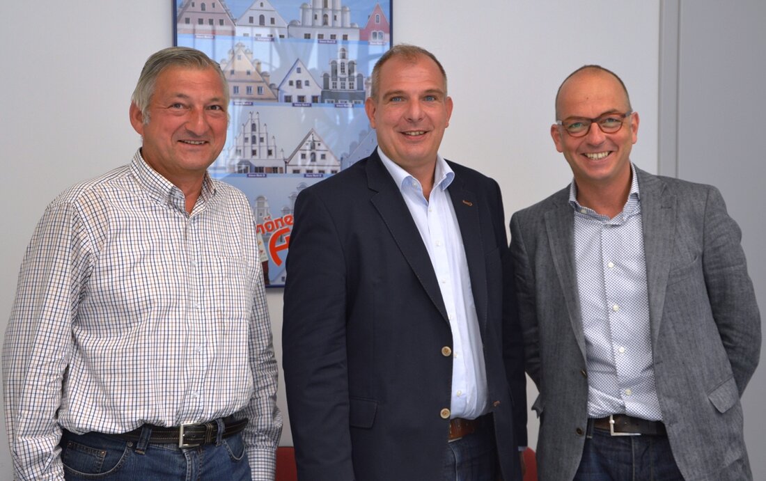 Weiden. Die CSU, Bürgerliste und Grüne fordern mehr Engagement beim Thema E-Mobilität. Mit einem Antrag beim Stadtrat wollen sie die E-Mobilität in Weiden fördern – und so zum Vorreiter in [&hellip;]