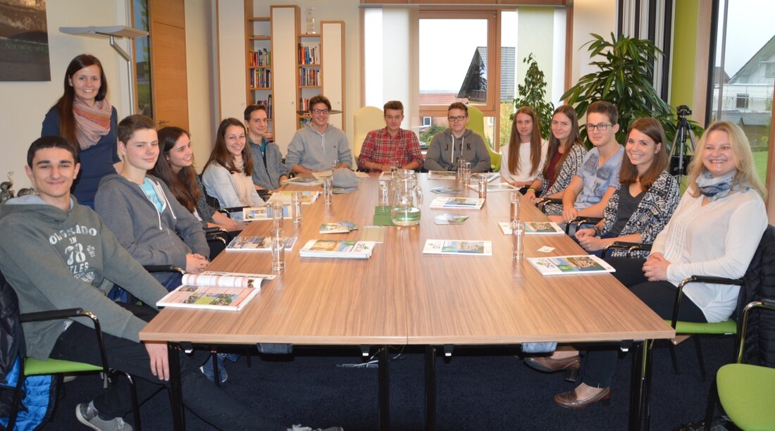 Weiden. Das W-Seminar „Le tourisme en France“ des Kepler-Gymnasiums Weiden bereitete sich bei einer Exkursion auf die anstehenden Referate und Seminararbeiten vor. Gemeinsam mit  Französischlehrerin Adelheid Schießlbauer ging es nach [&hellip;]