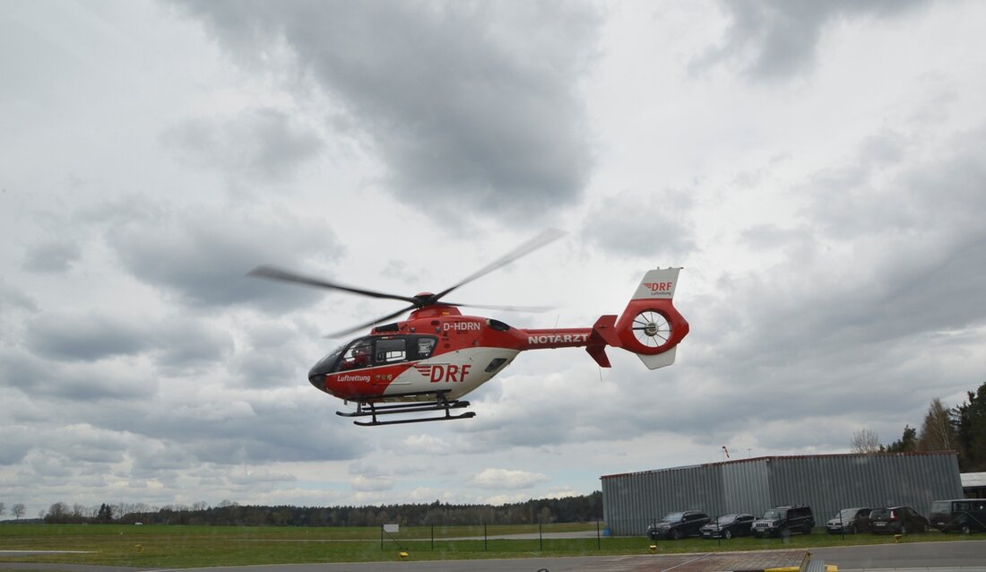 Kemnath. Zu einem folgenschweren Unfall kam es gestern zwischen Neusteinreuth und Eisersdorf. Eine Autofahrerin hatte vermutlich durch die tief stehende Sonne eine Fußgängerin übersehen und konnte nicht mehr rechtzeitig ausweichen.  [&hellip;]