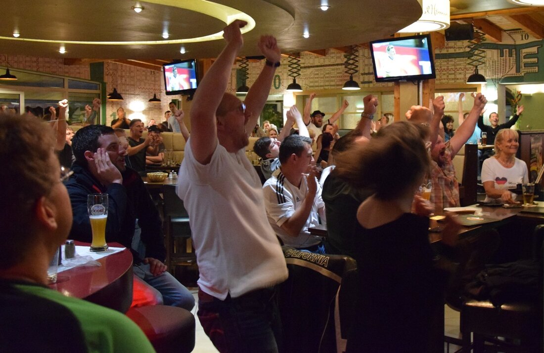 Weiden / Neustadt/WN / Tirschenreuth. Wie gern hätten wir gestern Abend den Einzug ins Finale der Fußball-Europameisterschaft gefeiert. Die Köpfe wollen wir jetzt aber trotzdem nicht hängen lassen. Schließlich sind [&hellip;]
