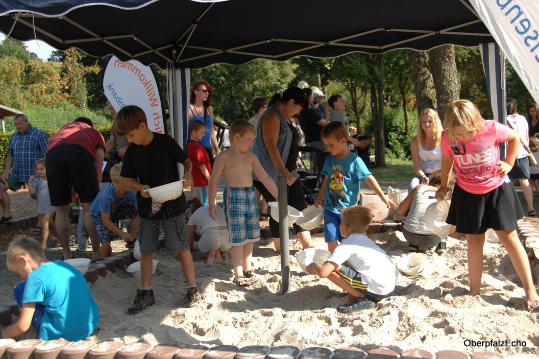 Neustadt/WN. Viel Sonne, aber nicht ganz so heiß wie in den vergangenen Tagen und jede Menge Attraktionen – top Voraussetzungen für ein tolles städtisches Kinderfest. Und das Beste: Alle Angebote [&hellip;]