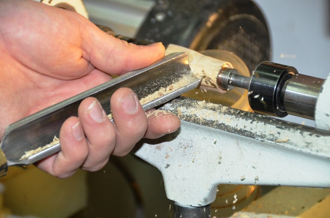 Parkstein [Advertorial]. Schon der Opa von Franz Zetzl hat mit Holz gearbeitet. Jetzt bietet der Enkel seine eigenen handgefertigten Unikate zum Verkauf an. Wie aus einem Hobby ein kleines Geschäft [&hellip;]