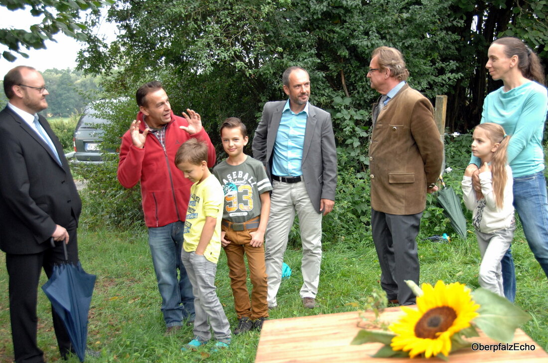 Theisseil. „Das ist sozusagen Fleisch, das auch ein Vegetarier guten Gewissens essen könnte.“ Landrat Andreas Meier bringt es beim Besuch auf der Weide von Demeter-Landwirt Hubert Ram auf den Punkt. [&hellip;]