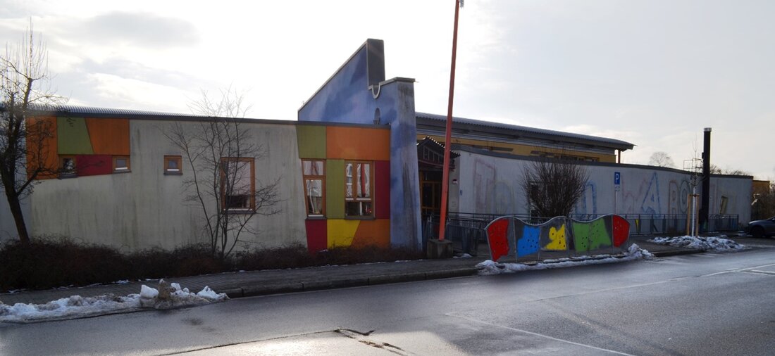 Weiden. “Es ist gerecht, dass Erzieherinnen und Erzieher mehr Lohn bekommen. Wir vertrauen ihnen ja auch unsere Kinder an”, findet Gisela Helgath von den Grünen. Deshalb müssen jetzt, mit den [&hellip;]