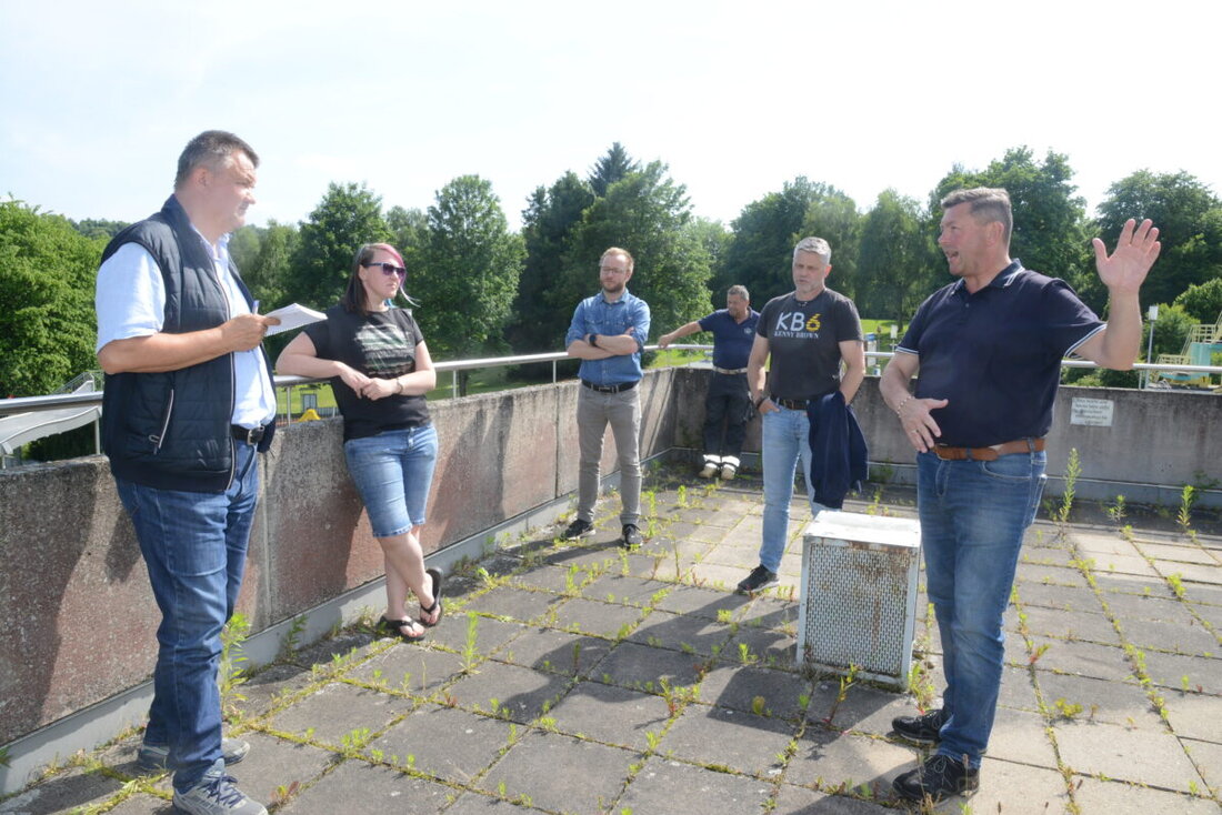 Pleystein. Die Finanzen der Stadt Pleystein sind bekanntlich sehr begrenzt. Das derzeit geschlossene Terrassenbad in seinem bisherigen Umfang zu erhalten, ist finanziell nicht möglich. Der Freibadförderverein hat deshalb einen Plan „B“ im Auge.