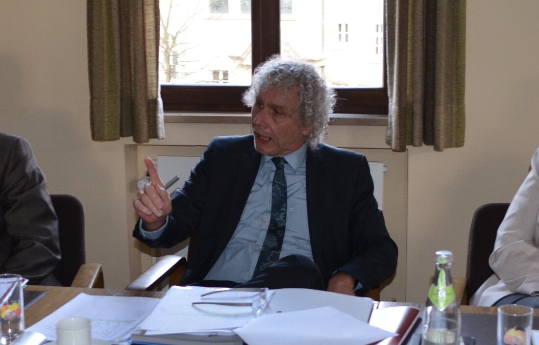 Tirschenreuth. Das die Lepra-Krankheit kontrollierbar ist, belegen inzwischen Zahlen. Zum Welt-Lepra-Tag wendet sich Landrat Wolfgang Lippert mit einer Bitte an die Bürger. Die Erfolge in der Lepraarbeit sind nachweisbar. In [&hellip;]