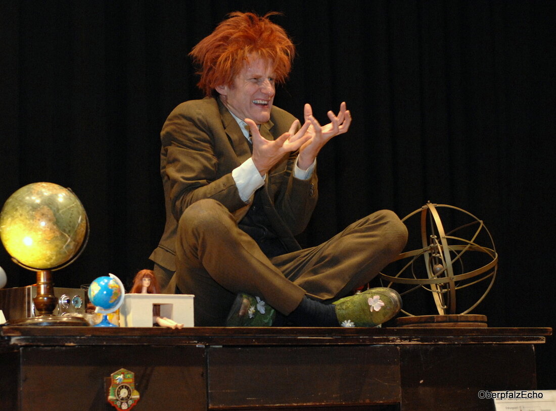 Wöllershof. „Wie, was und warum sind wir? Warum und worum dreht sich alles? Welchen Ursprung hat das Universum?“ Keine leichten Fragen, denen sich Paul Kaiser alias Dr. Wahn im Festsaal [&hellip;]