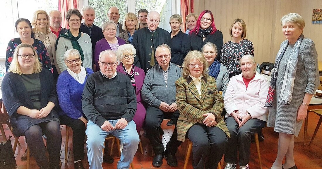 Weiden. Dr. Renate Freuding-Spintler überreichte kürzlich im Medienhaus Spintler in einer kleinen Feierstunde den stolzen Betrag von 32.000 Euro an 18 Verbände und Institutionen. Von Jürgen Wilke Als im Jahr [&hellip;]