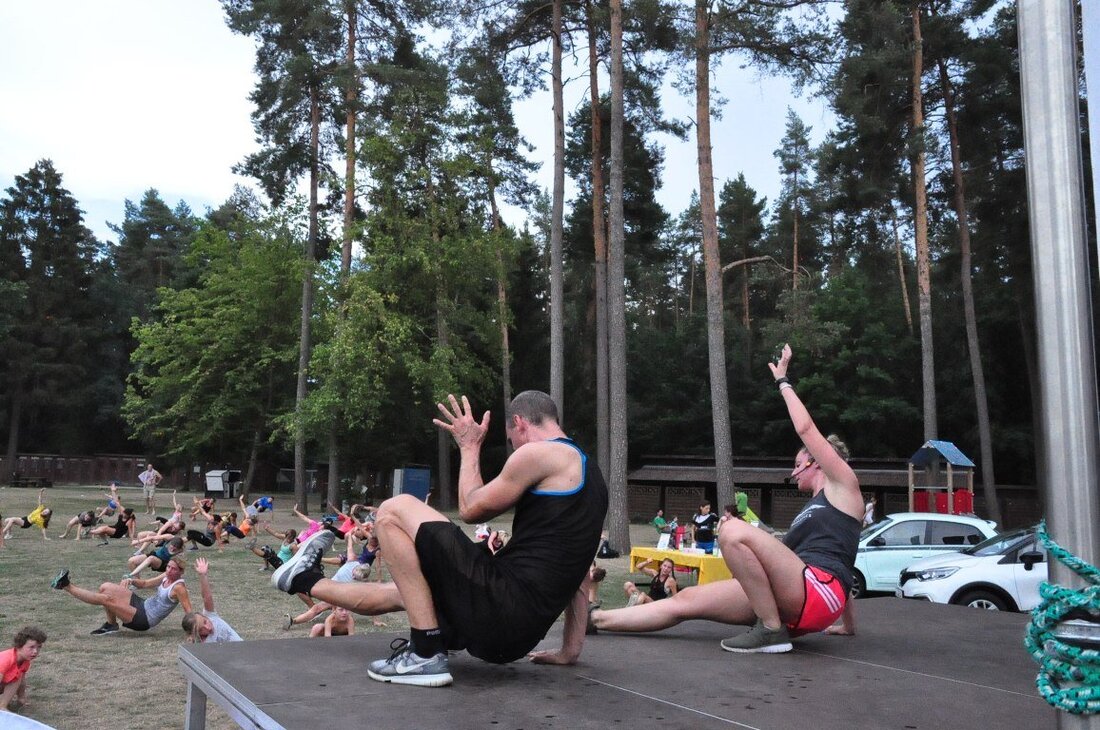 Weiden. Gemeinsam Sport machen und das auf einem herrlichen Fleckchen Erde – dies genossen wieder über 150 Sportbegeisterte seit 23. Mai auf der traditionellen Fitness Wies`n im Weidener Schätzlerbad. Von [&hellip;]