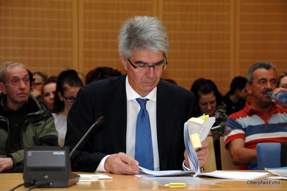 Weiden. “Die Familiensituation war ein durchgehendes Thema”, sagt Prof. Dr. Michael Osterheider über die Gespräche mit Steffi D. Der Professor für forensische Psychiatrie an der Universität Regensburg hat die wegen [&hellip;]