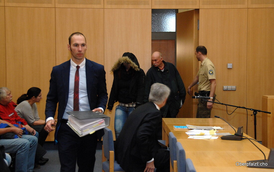 Weiden/Neustadt/WN. Am Montag wurde Steffi D. wegen Totschlags in einem minder schweren Fall zu sechs Jahren Haft verurteilt. Gestern wurde gegen das Urteil Revision eingelegt. Ihr Anwalt Christoph Scharf hofft [&hellip;]