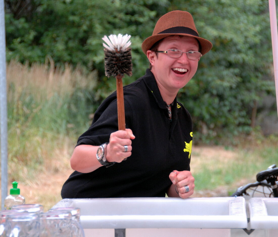 Neustadt/WN. Um 15 Uhr stach Bürgermeister Rupert Troppmann das erste Bierfass an. Im Laufe des Nachmittags kamen immer mehr Besucher. Der Hauptansturm folgte in den späteren Abendstunden, nachdem ein kurzer [&hellip;]