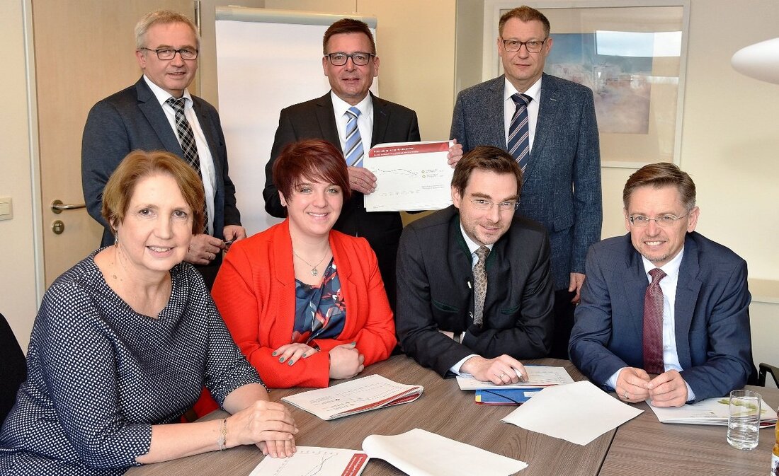 Weiden. Die Bilanz zur arbeitsmarktlichen Entwicklung 2018 und die Schwerpunkte auf dem regionalen Arbeitsmarkt für 2019 standen im Mittelpunkt des Gesprächs der Agentur für Arbeit Weiden, zu dem der Vorsitzende [&hellip;]