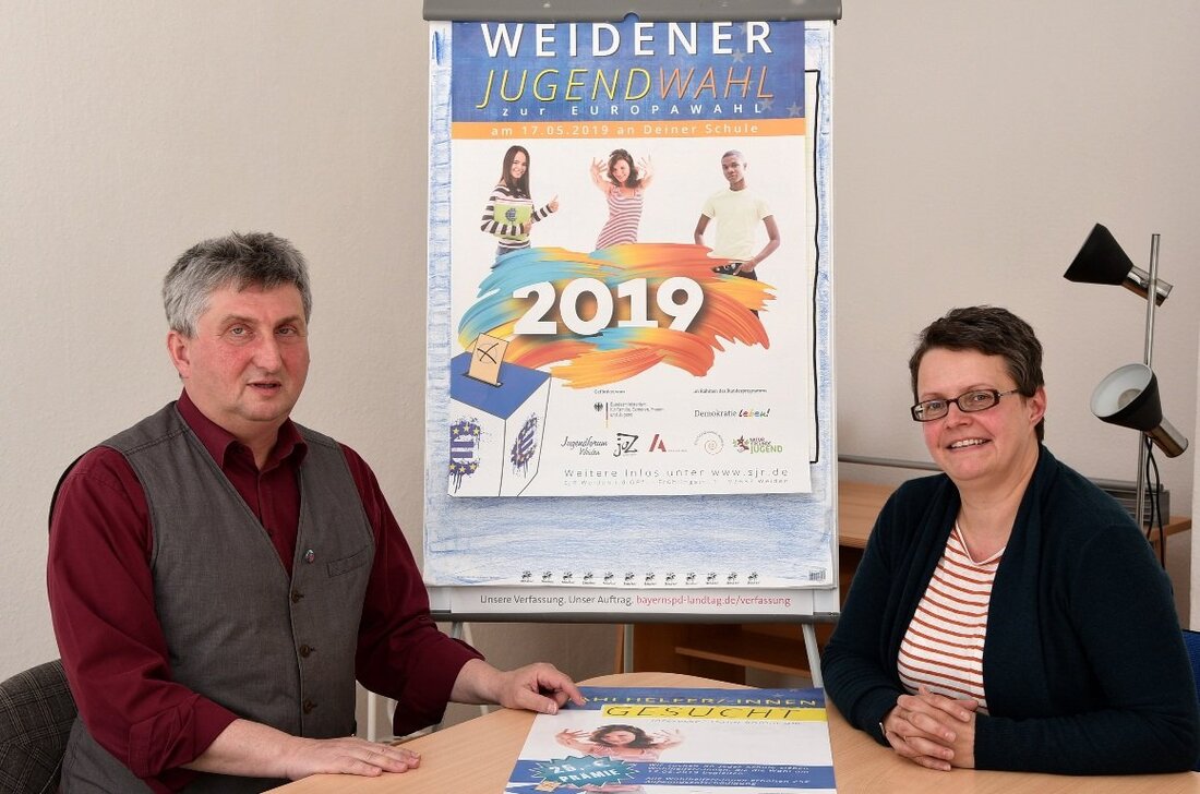 Weiden. Das vorläufig letzte Förderjahr im Rahmen des Bundesprogramms „Demokratie leben“ läuft. Susanne Reinhardt vom Dezernat 5 im Weidener Rathaus und Herbert Schmid, von „Arbeit und Leben Bayern gGmbH“ gaben [&hellip;]
